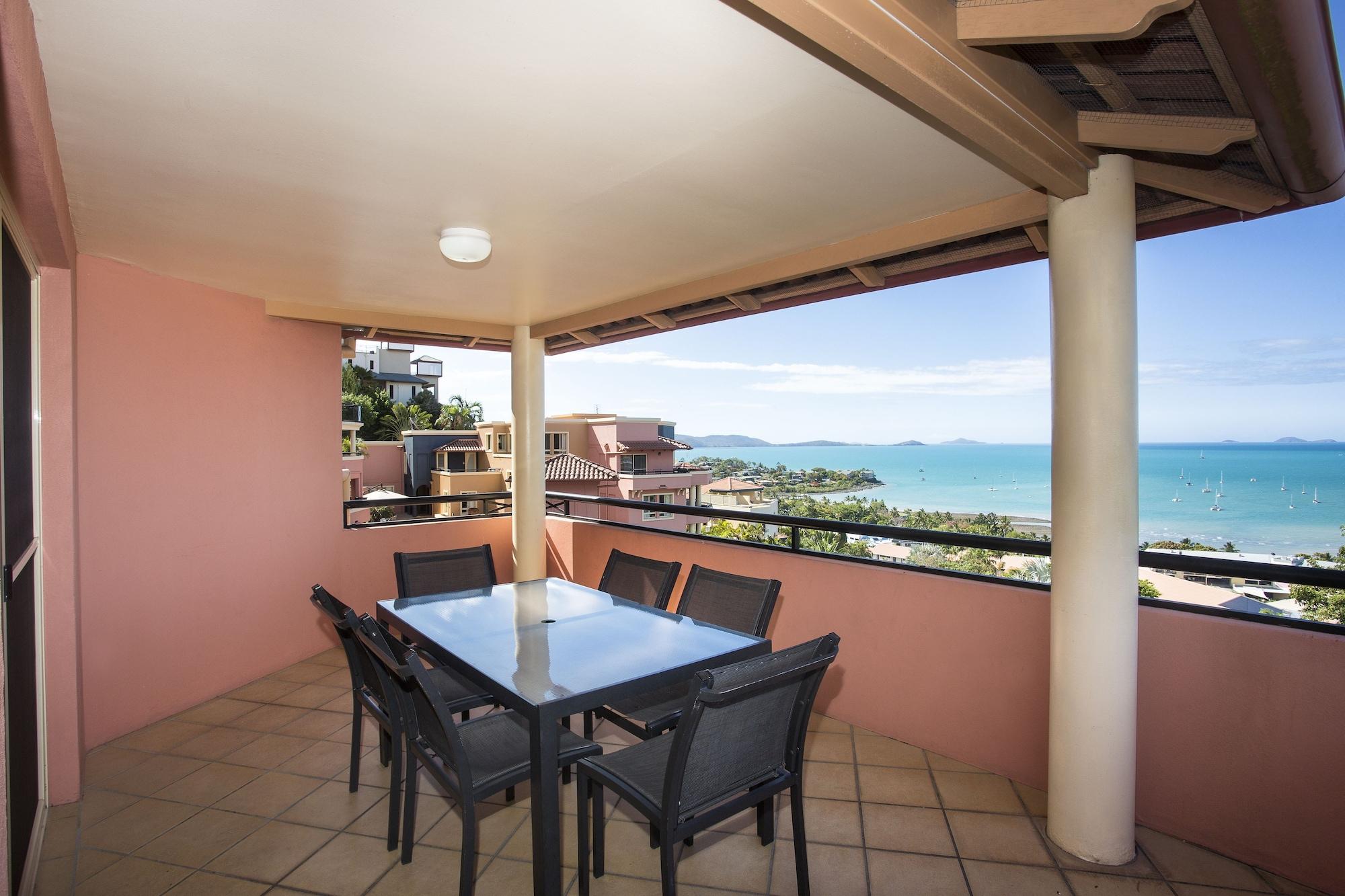 Martinique Whitsunday Resort Airlie Beach Extérieur photo