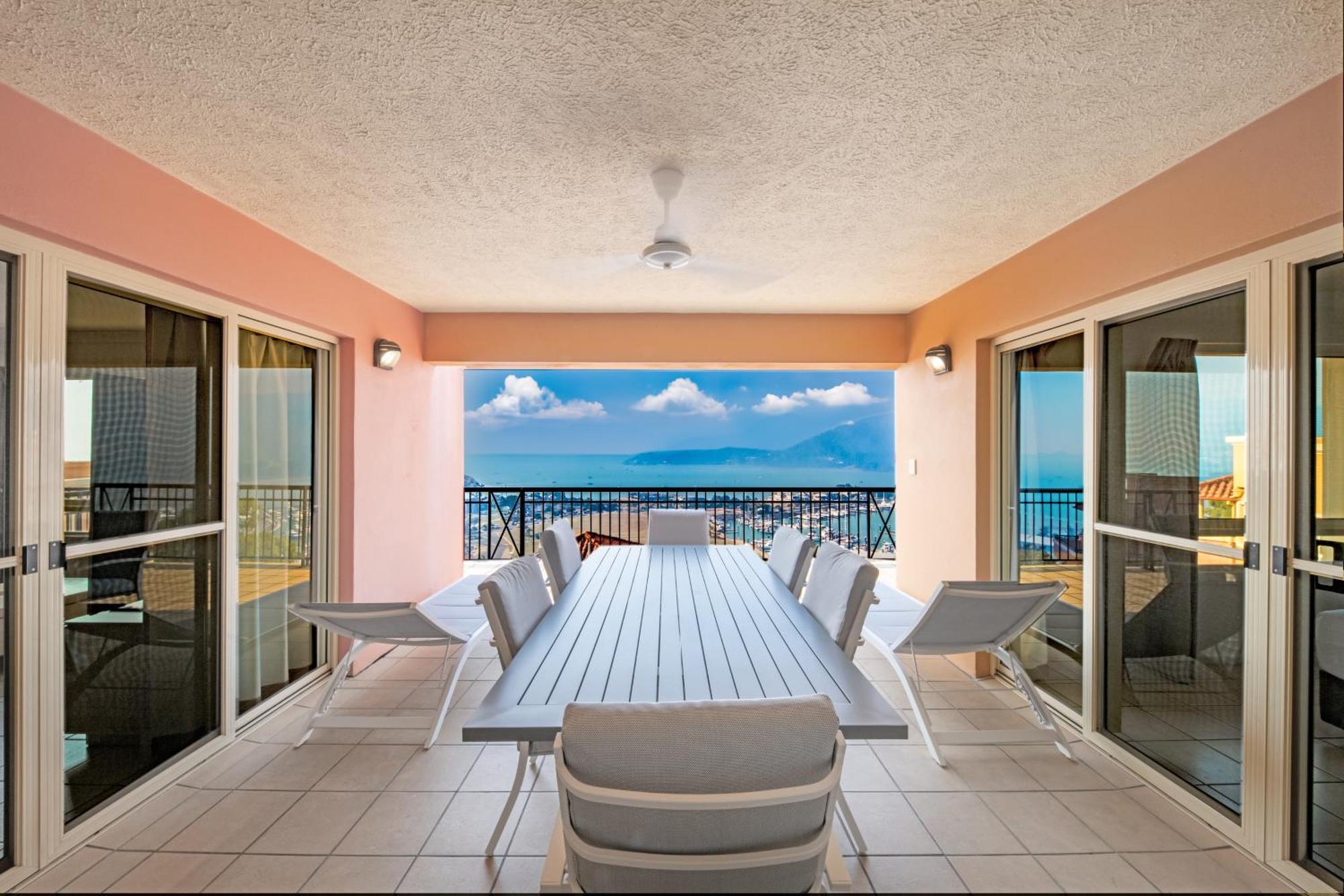 Martinique Whitsunday Resort Airlie Beach Extérieur photo
