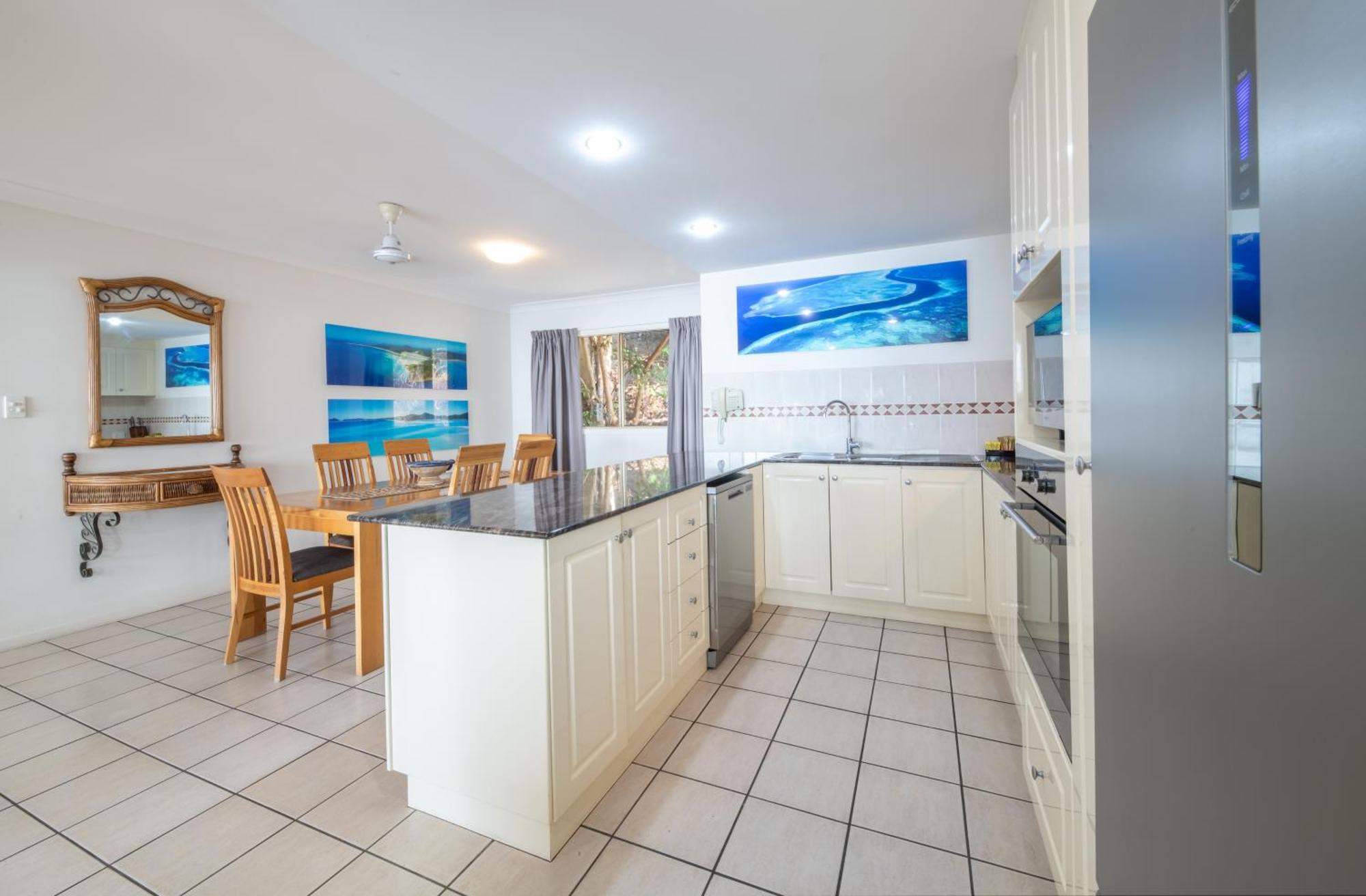 Martinique Whitsunday Resort Airlie Beach Extérieur photo